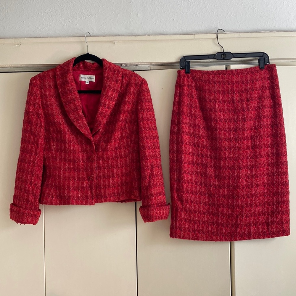 🆕 Renee DuMarr red tweed skirt suit
